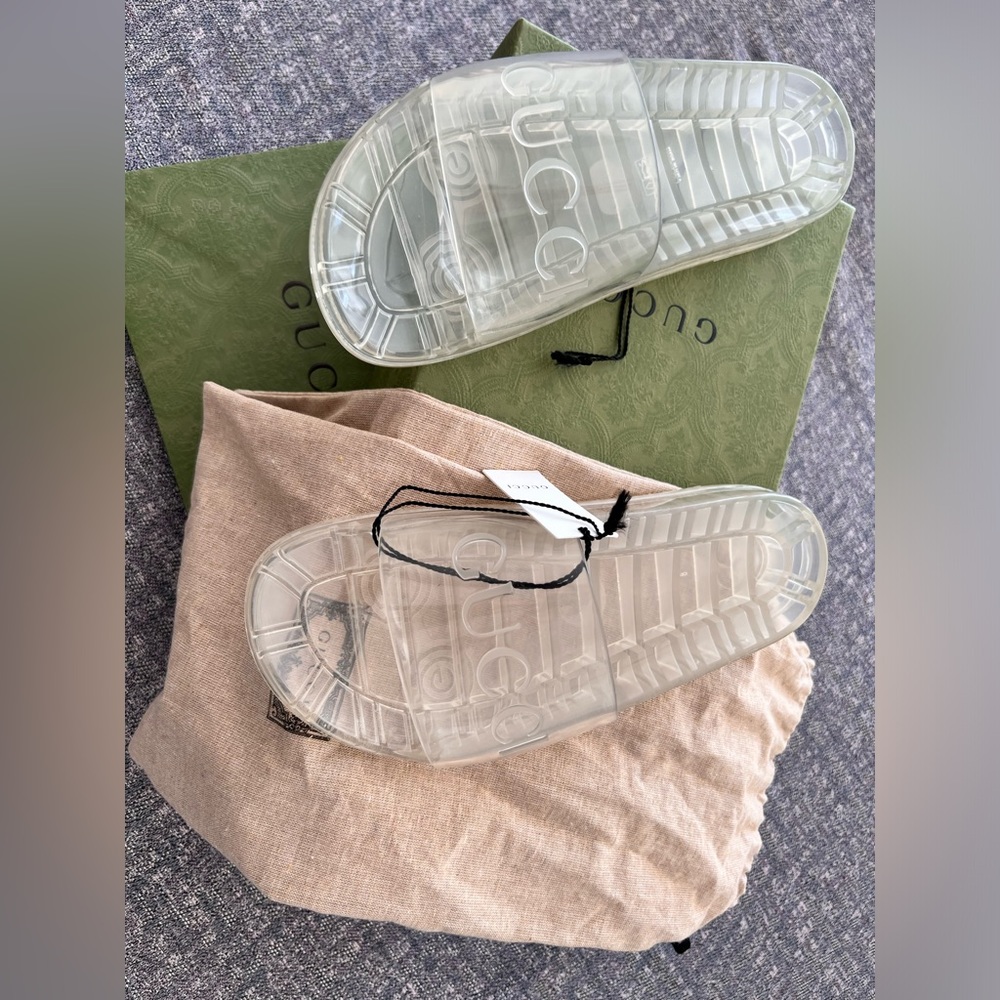 Gucci slide size 8